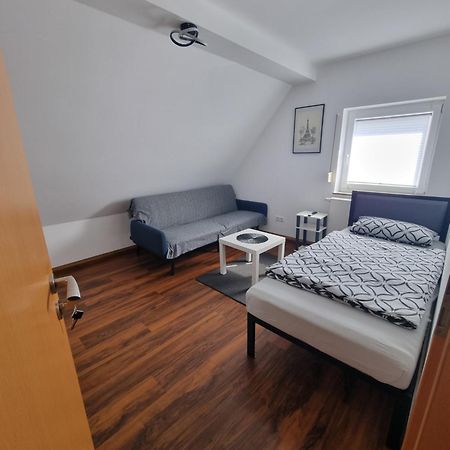 1-2 Personen Zimmer In Кассель Экстерьер фото